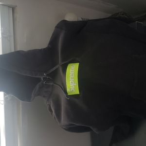 Supreme hoodie